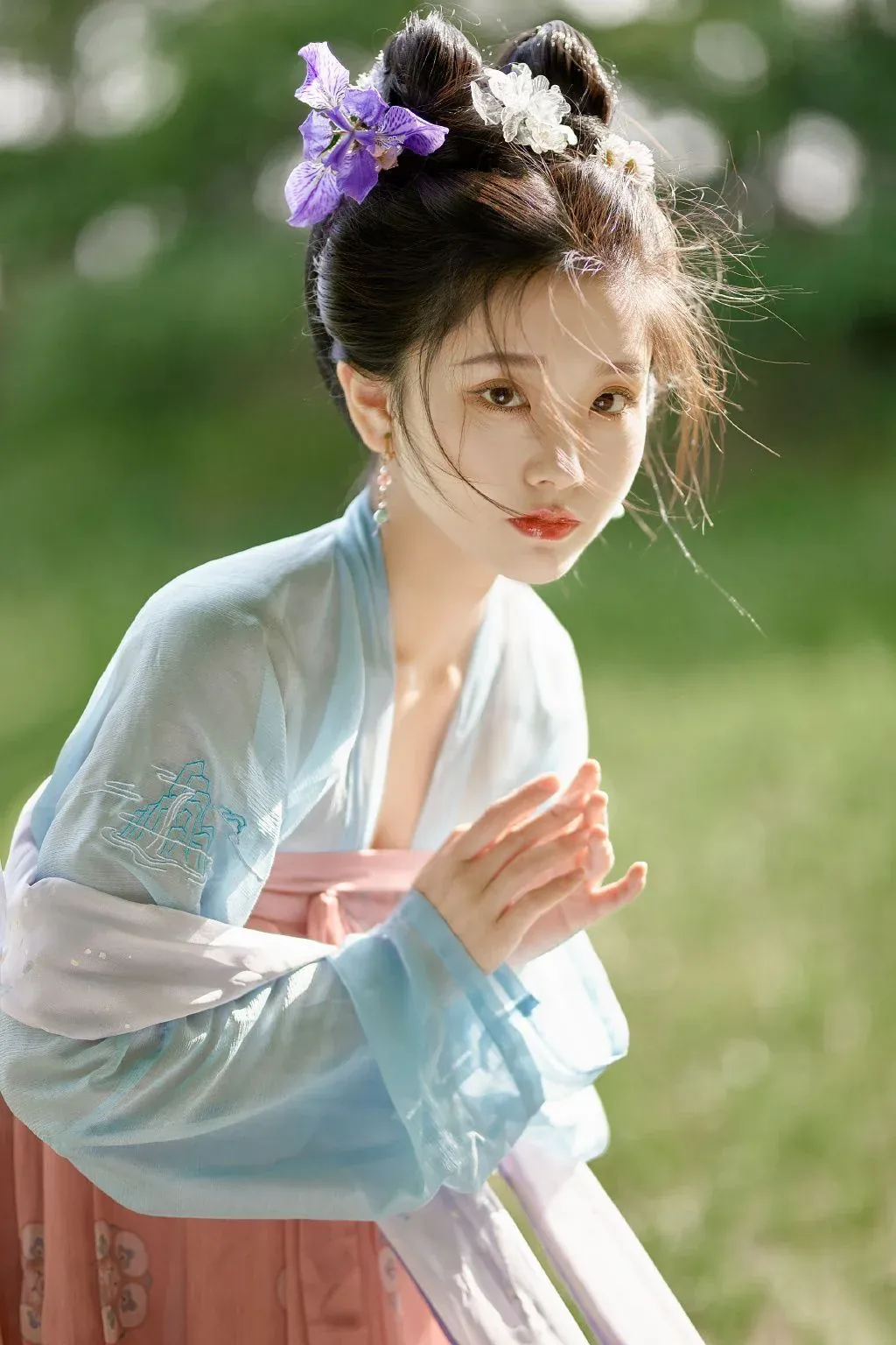100+ hình gái xinh đẹp làm mới avatar cực cuốn hút · ảnh 2