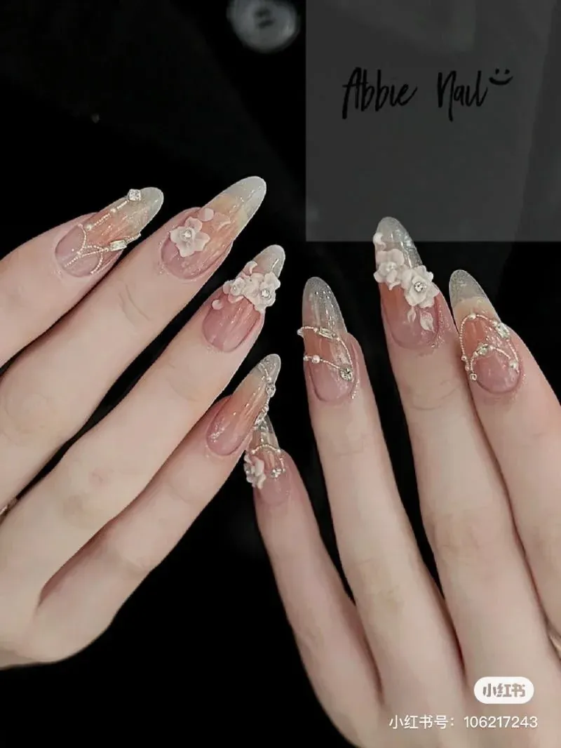 Bộ sưu tập Mẫu nail đơn giản nhẹ nhàng 2026 — ảnh chất lượng cao · ảnh 3